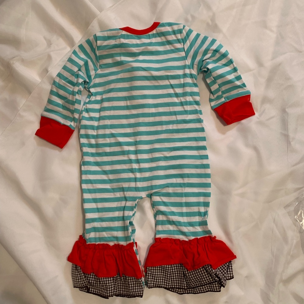 Onesie - Picture 2 of 3